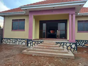 Furnished 4bdrm House in Kira for Sale