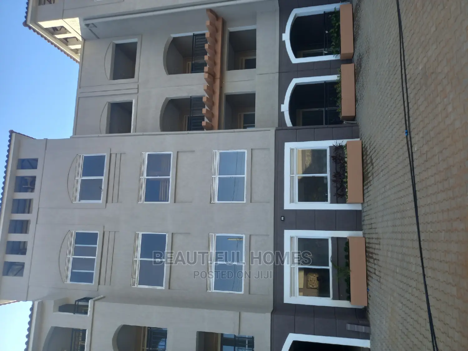 Furnished 3bdrm Condo in Naalya Estate, Central Division for Sale