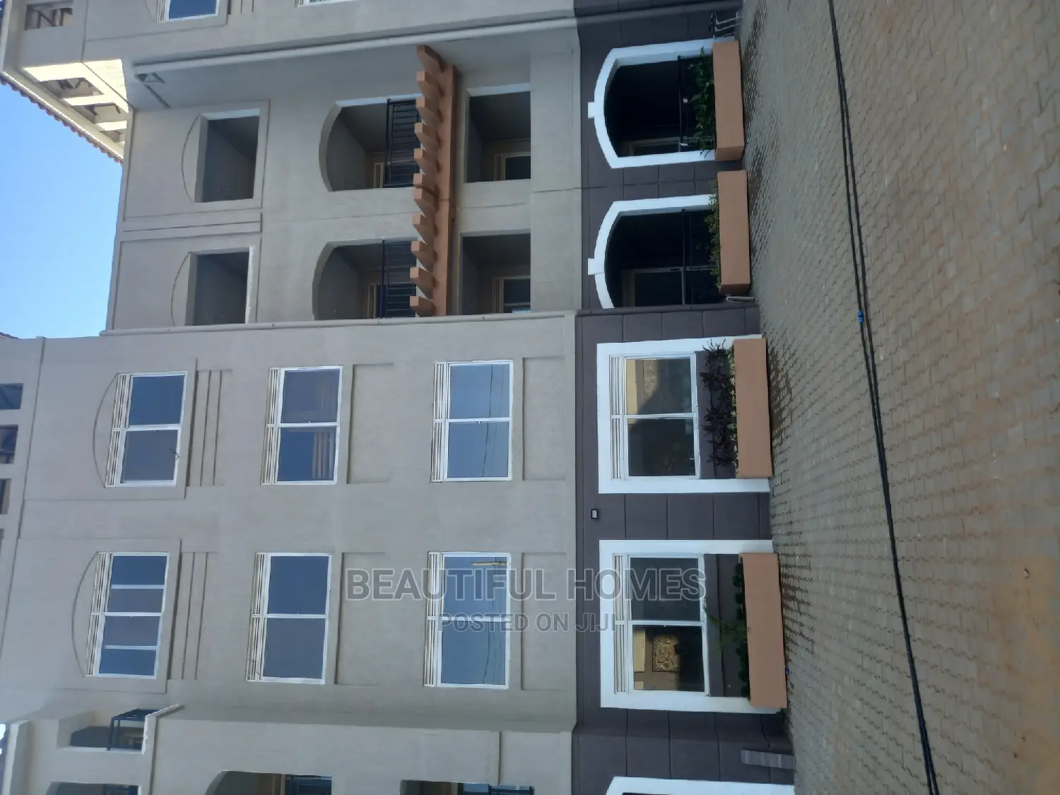 Furnished 3bdrm Condo in Naalya Estate, Central Division for Sale