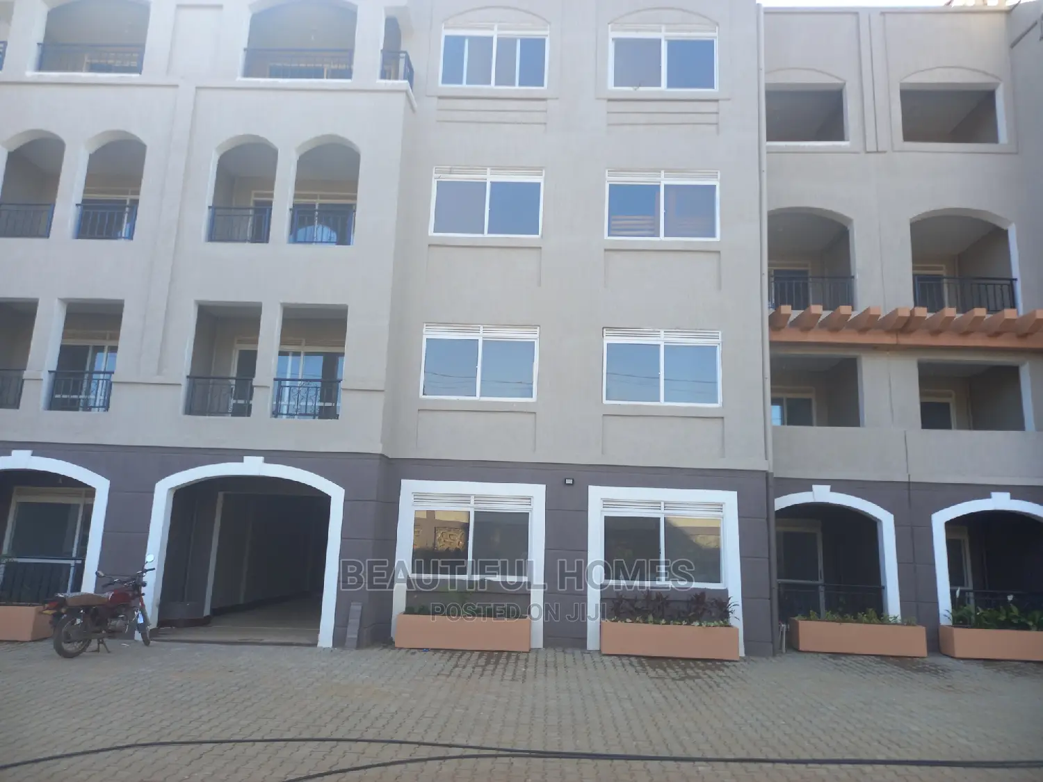 Furnished 3bdrm Apartment in Naalya, Central Division for Sale