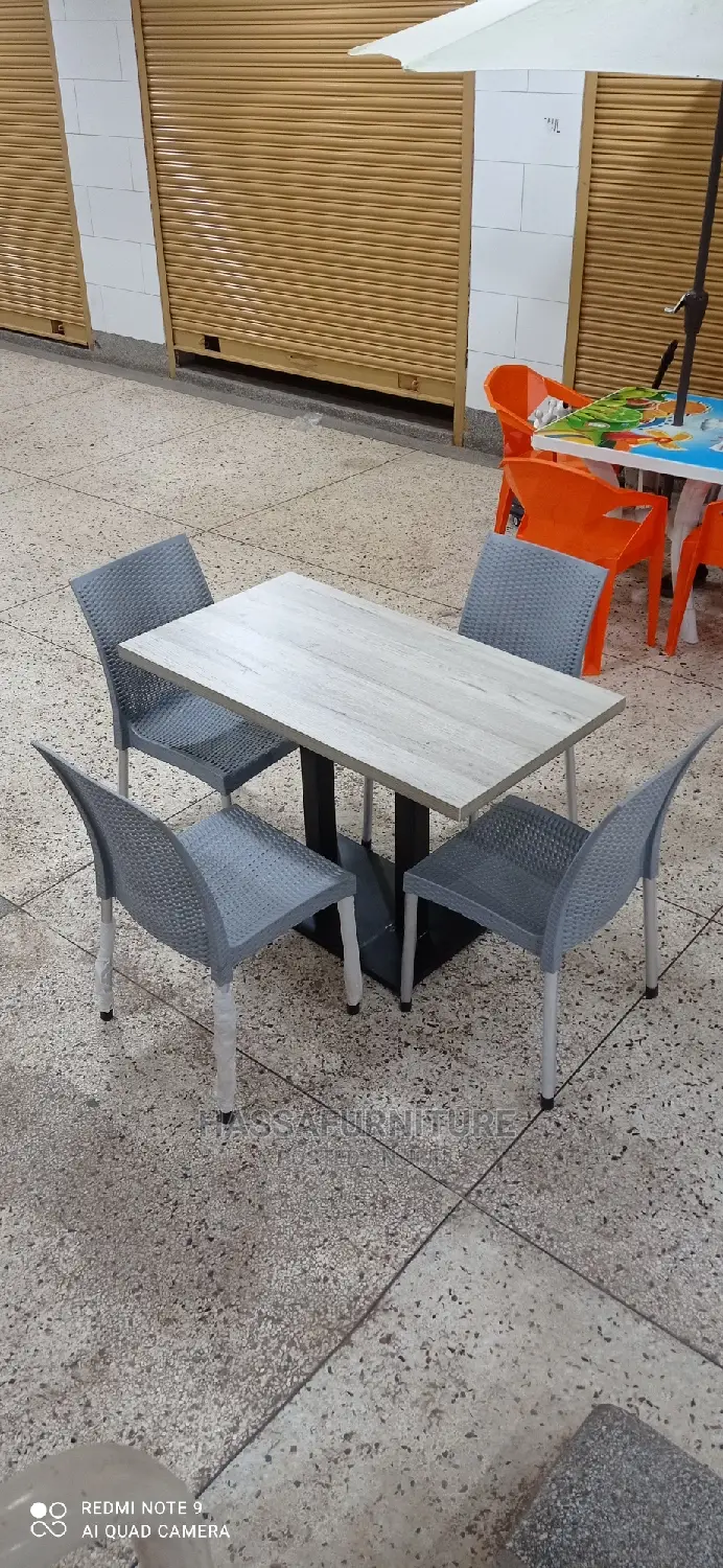 4seaters Unique Restaurant Set