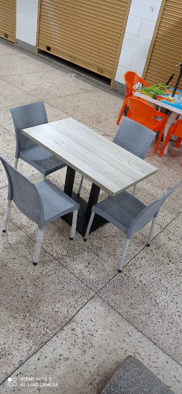 4seaters Unique Restaurant Set