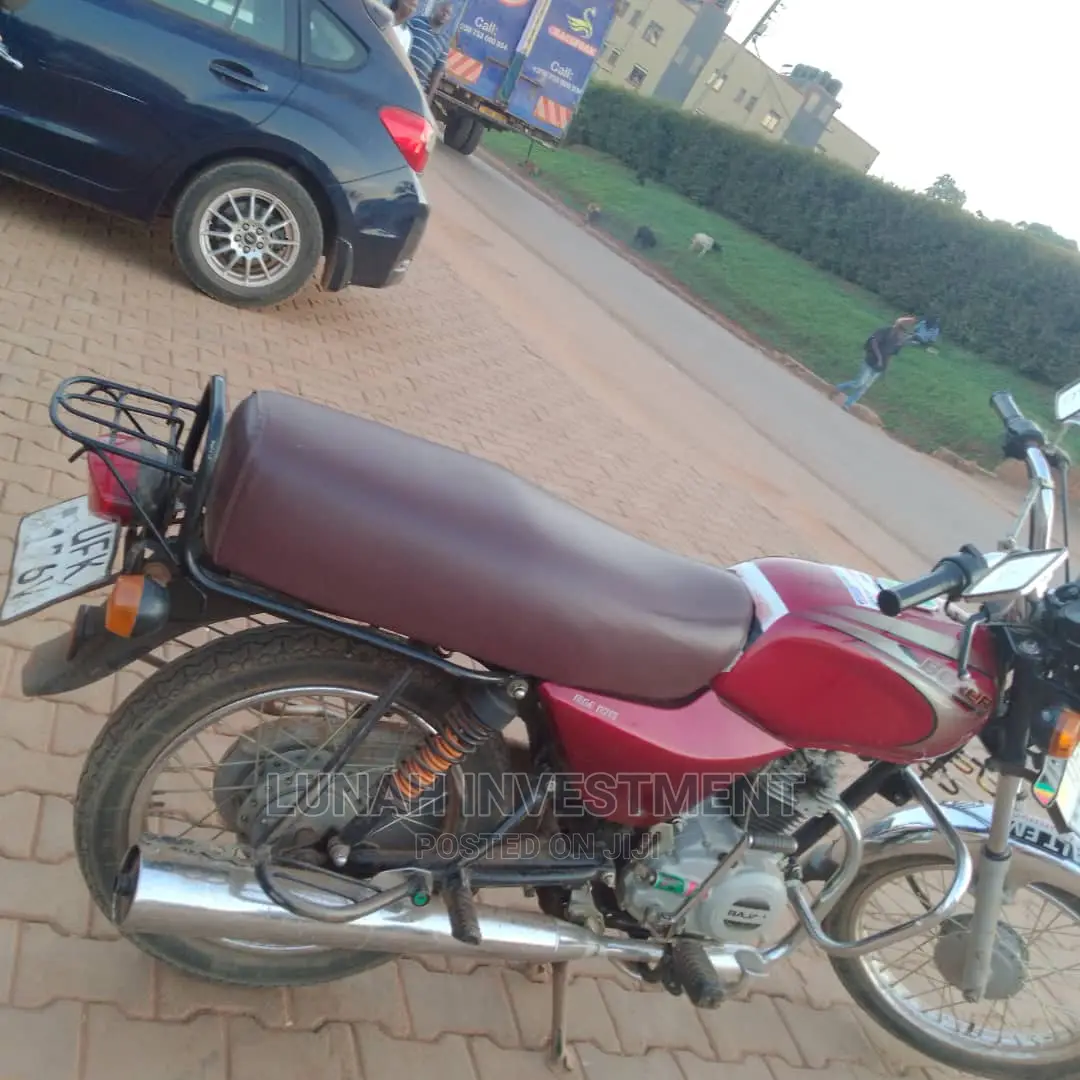 Bajaj Avenger 150 Street 2021 Red