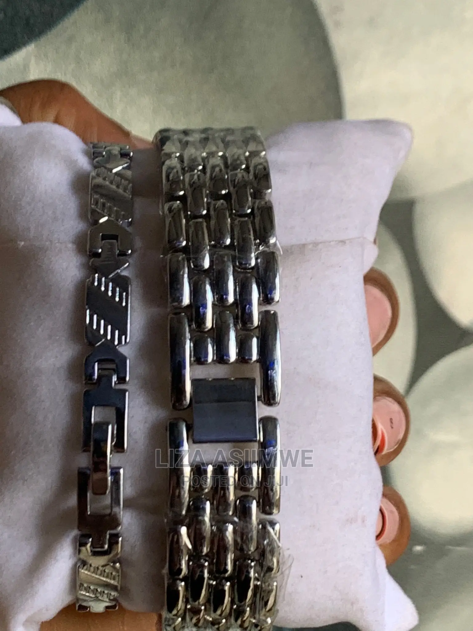 Lady’S Watches Available With Its Bracelet at a Fair Price