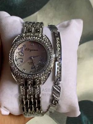 Lady’S Watches Available With Its Bracelet at a Fair Price
