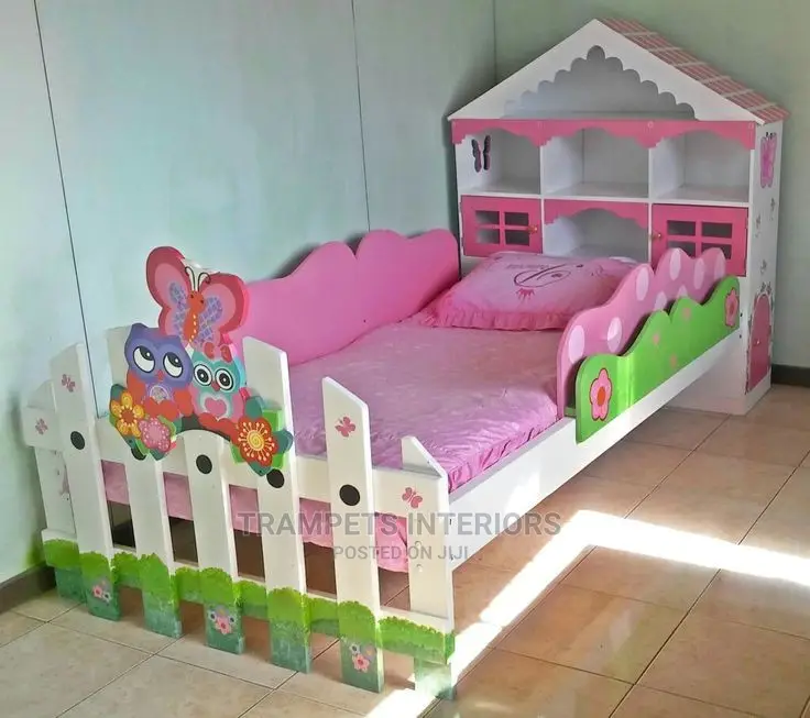 Beds/Baby Cot Bed