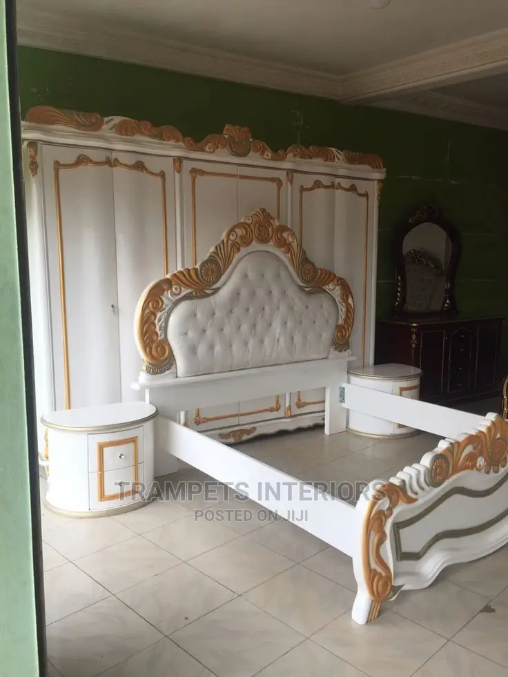 Beds/Queens Beds