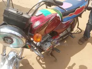 Bajaj Chetak 100 2017 Red