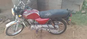 Bajaj Boxer 2017 Purple