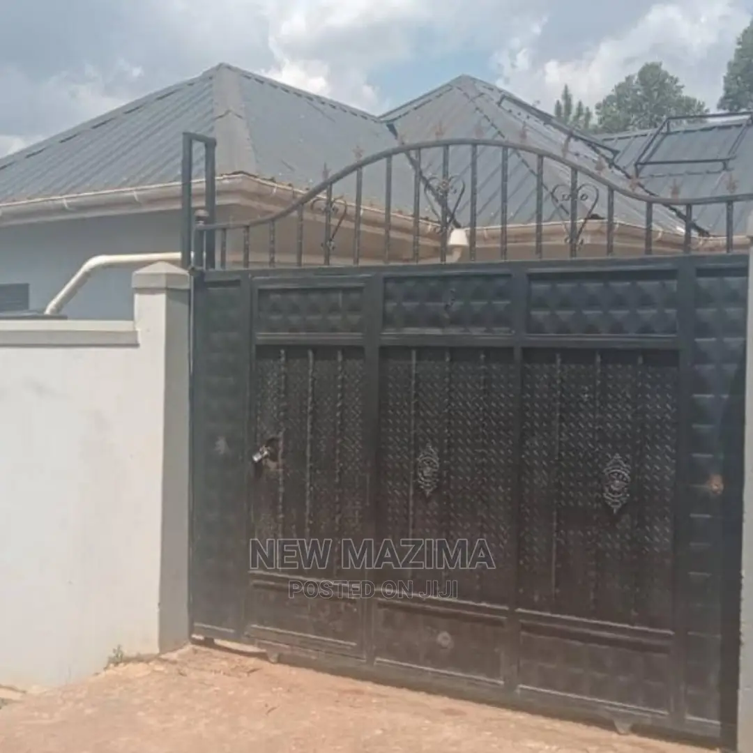 2bdrm House in Bulenga Town, Central Division for sale