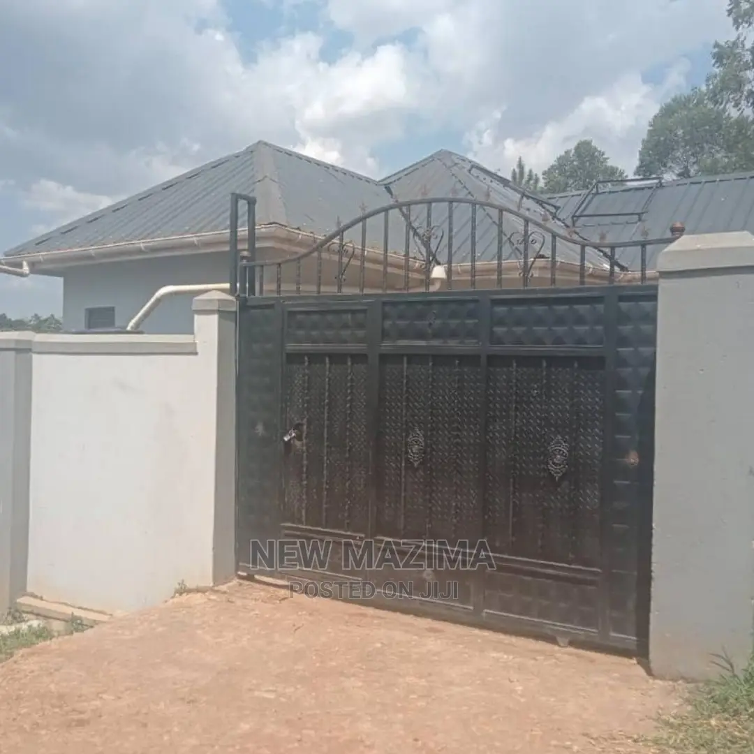 2bdrm House in Bulenga Town, Central Division for sale