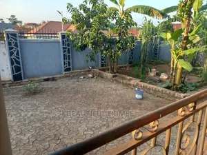 Furnished 4bdrm House in Kira for Sale