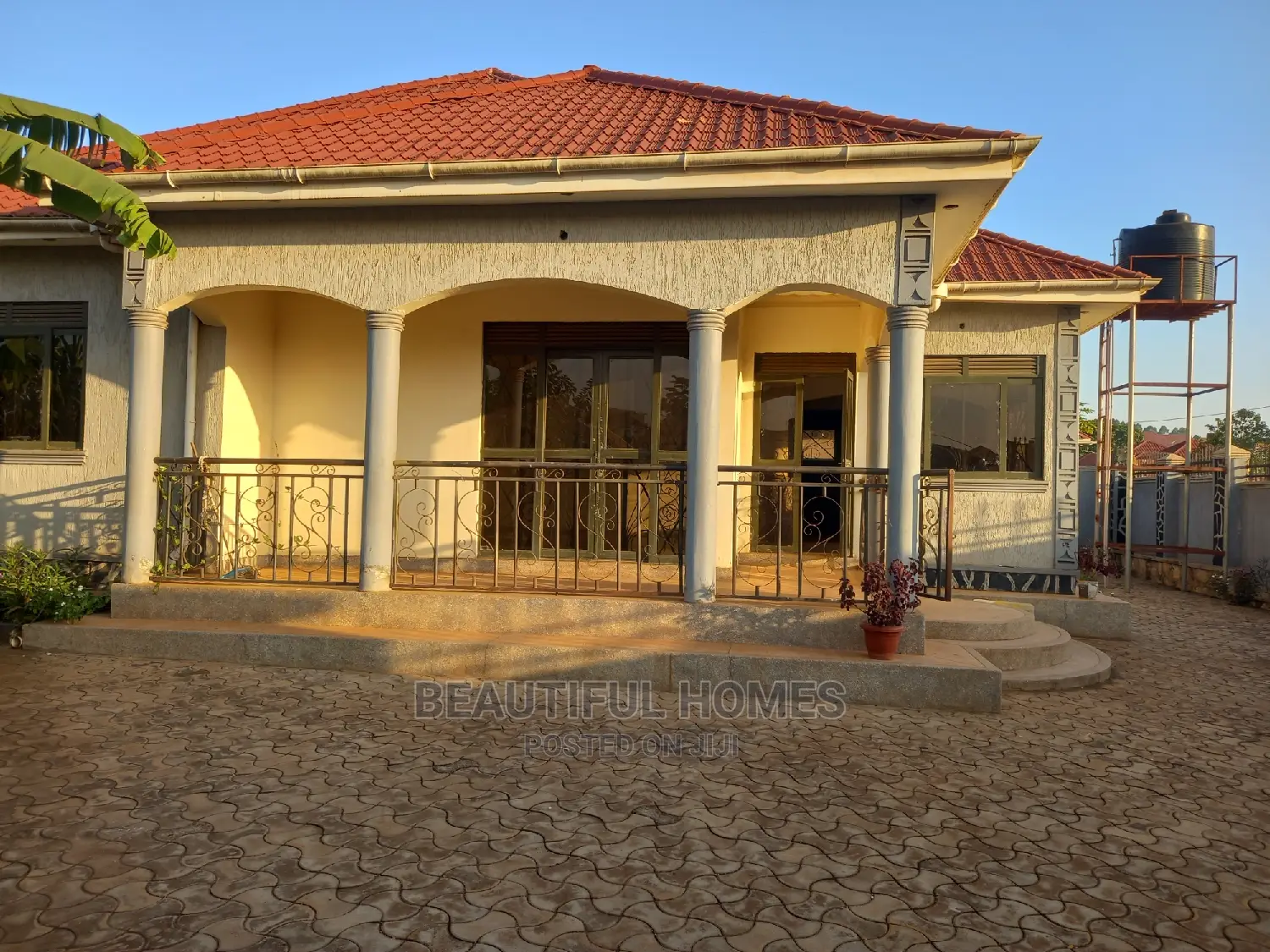 Furnished 4bdrm House in Kira for Sale