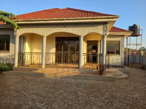 Furnished 4bdrm House in Kira for Sale