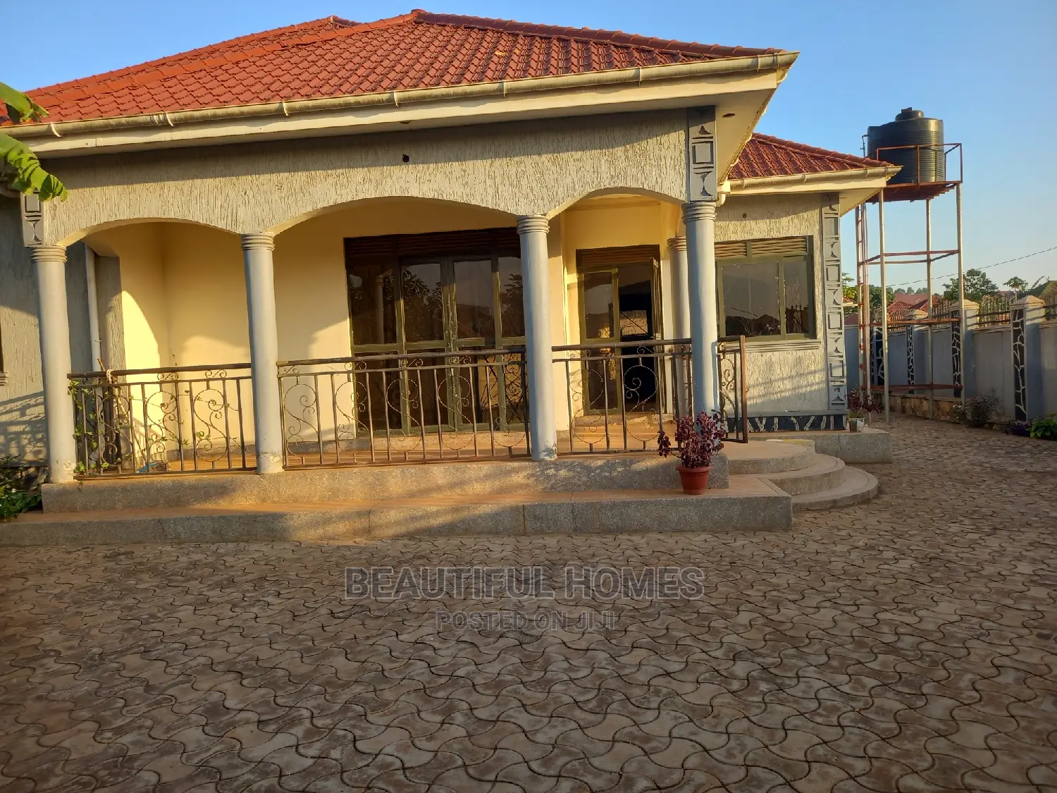 Furnished 4bdrm House in Kira for Sale