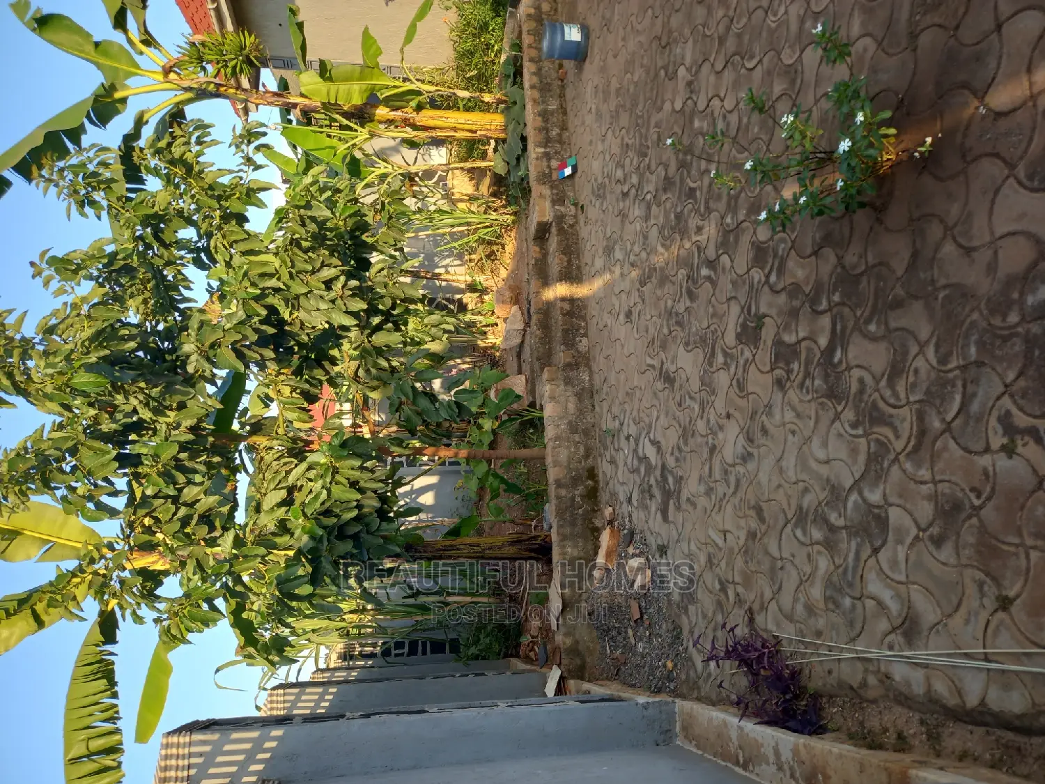 Furnished 4bdrm Bungalow in Kira for Sale