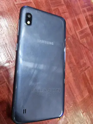 Photo - Samsung Galaxy A10 32 GB Gray