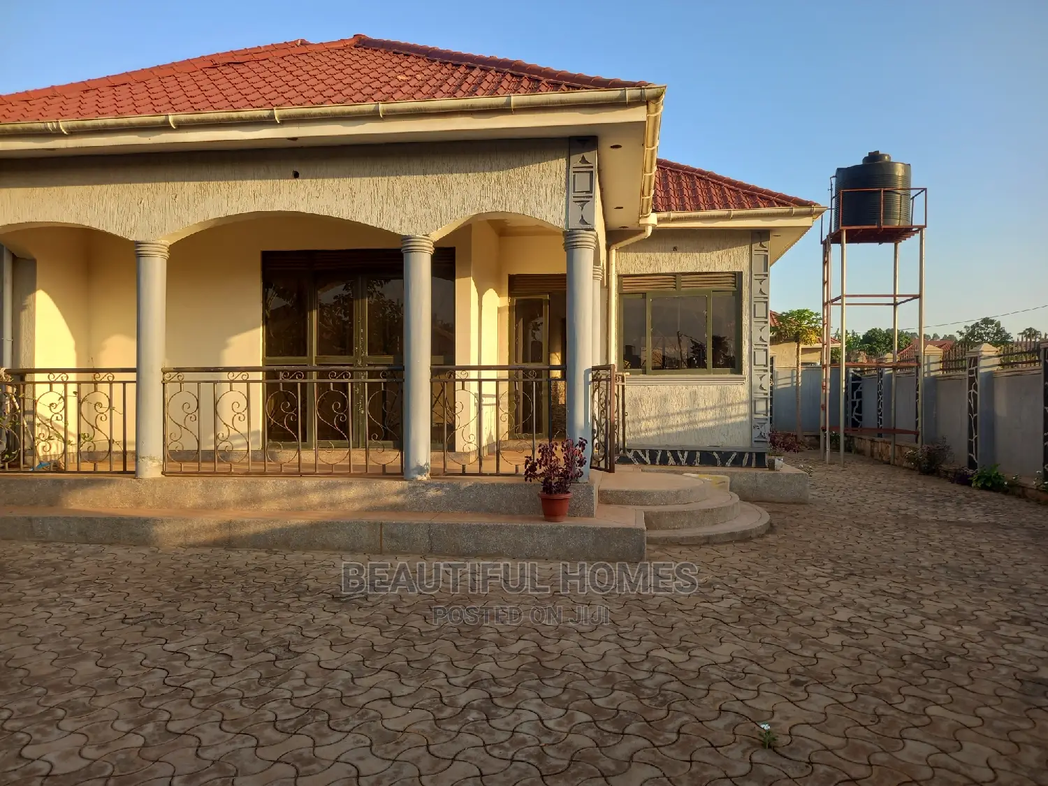 Furnished 4bdrm Bungalow in Kira for Sale
