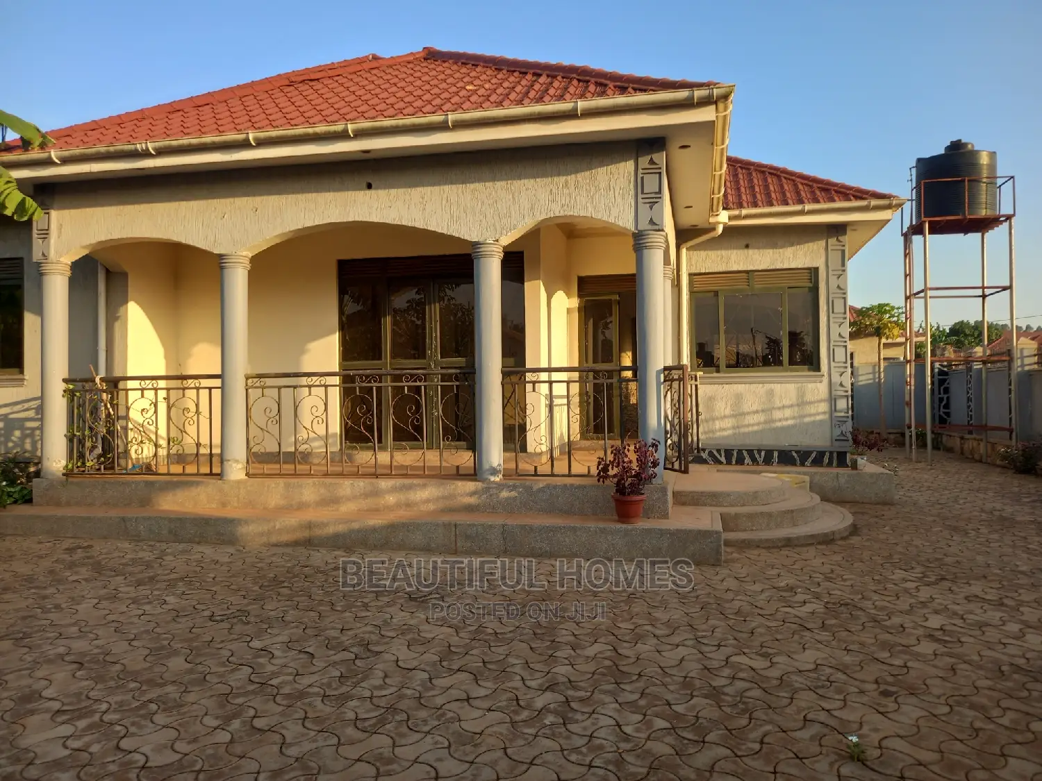 Furnished 4bdrm Bungalow in Kira for Sale