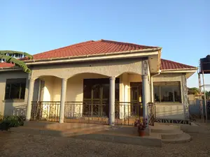 Furnished 4bdrm House in Kira for Sale