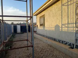 Furnished 4bdrm House in Kira for Sale