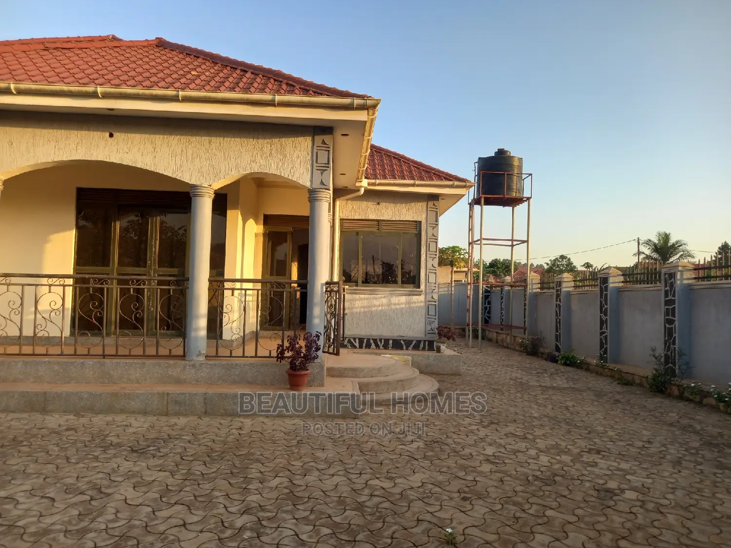 Furnished 4bdrm Bungalow in Kira for Sale