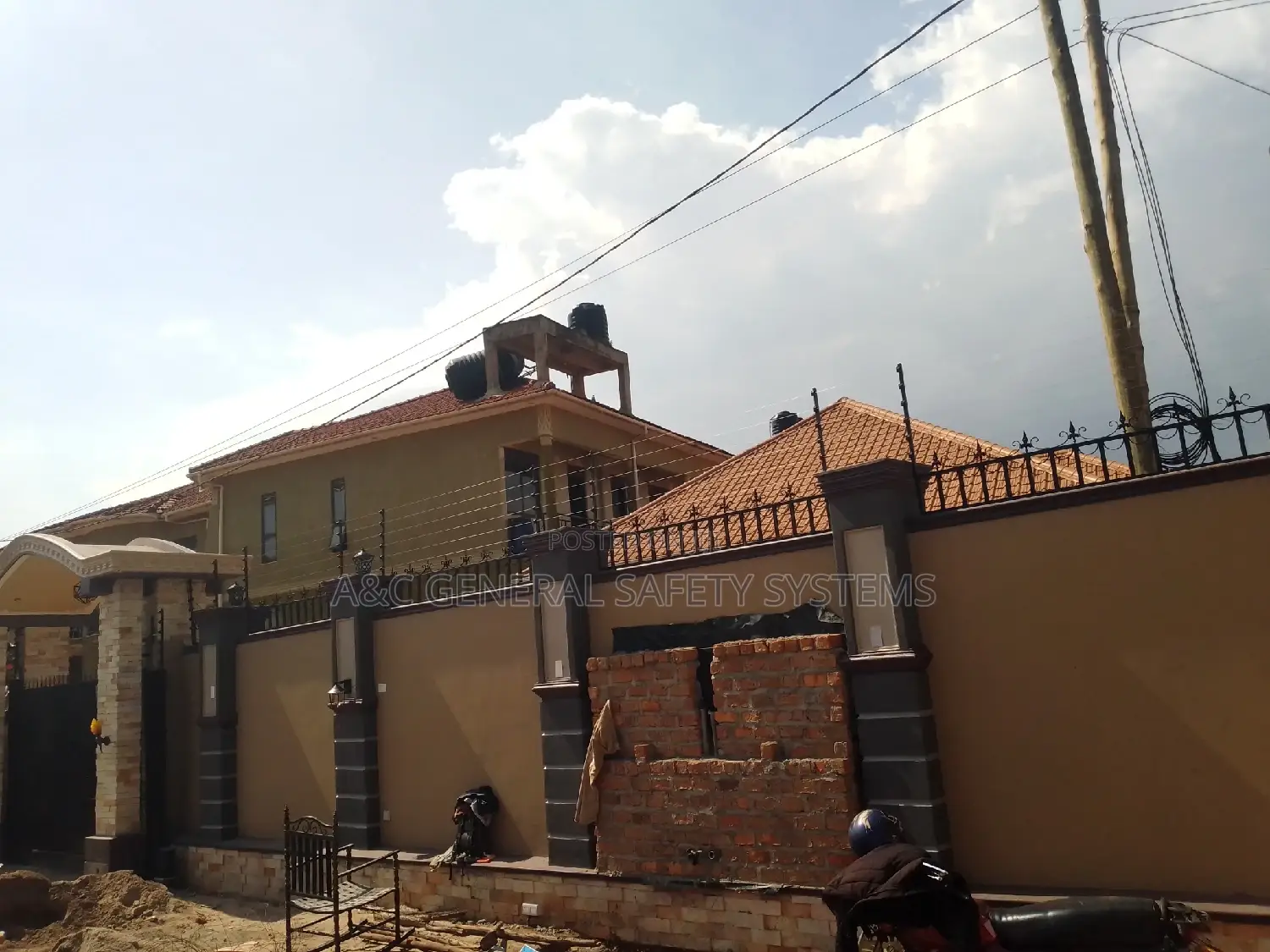 Electric Wire Fence Security Protect Your People Property