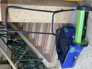 Hand Lawnmower With Grass Catcher / Manual Grass Cutter