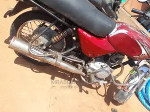 Bajaj Boxer 2018 Purple
