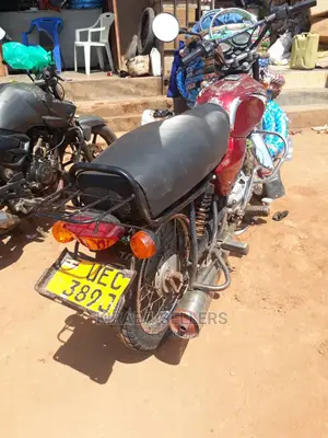 Bajaj Boxer 2018 Purple