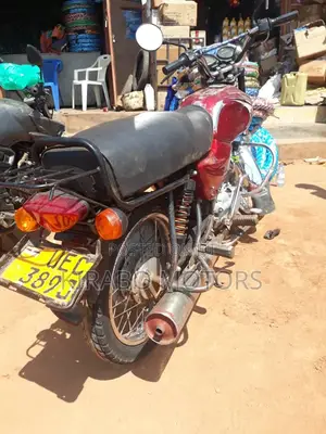 Bajaj Boxer 2018 Purple