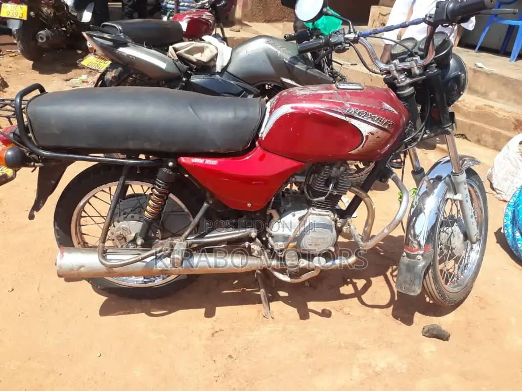 Bajaj Boxer 2018 Purple