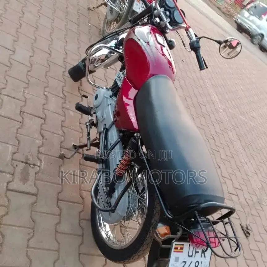 New Bajaj Boxer 2022 Brown