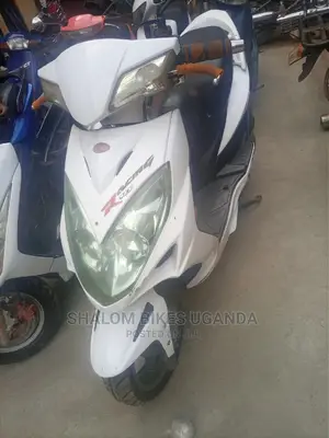Yamaha 2019 White