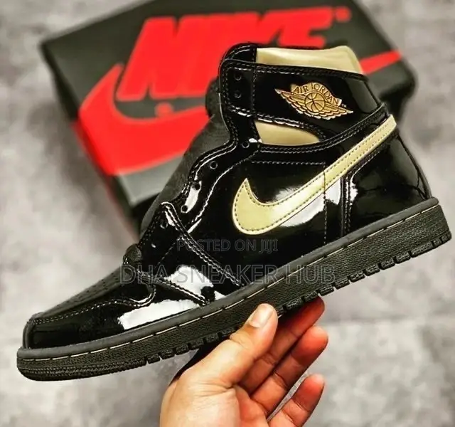 Air Jordan 1 High Black Metallic Gold Patent