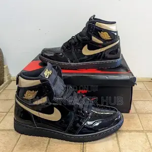 Air Jordan 1 High Black Metallic Gold Patent