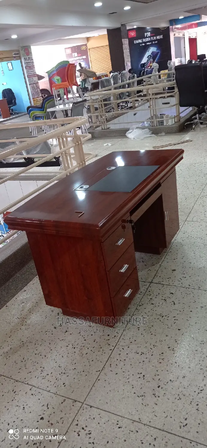 Executive Director Desk Size 140cm