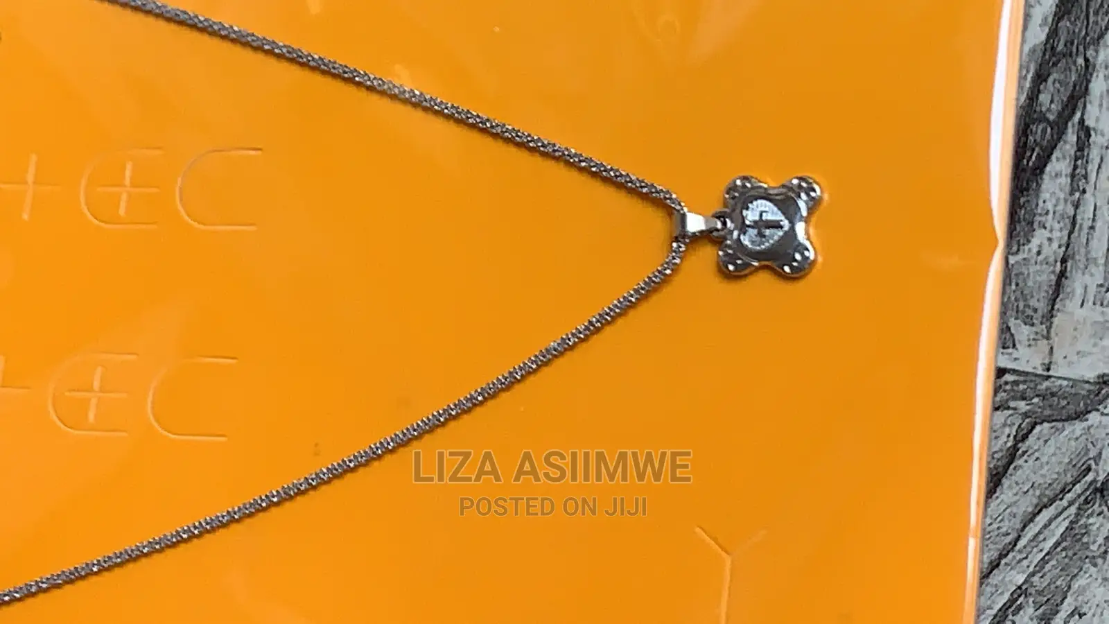 Simple and Unique Lady Necklaces Available