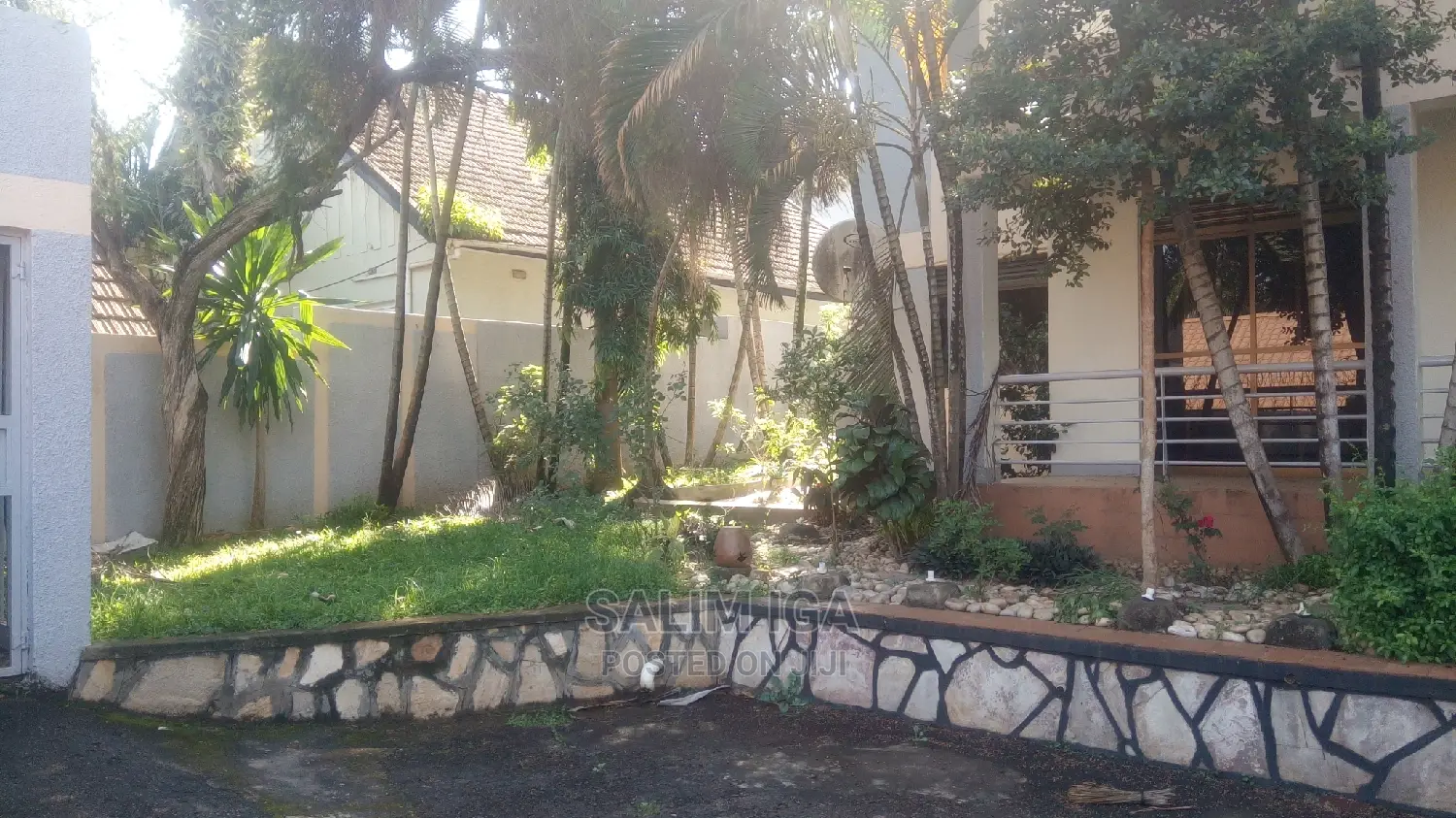5bdrm Duplex in Kololo Property, Central Division for Rent