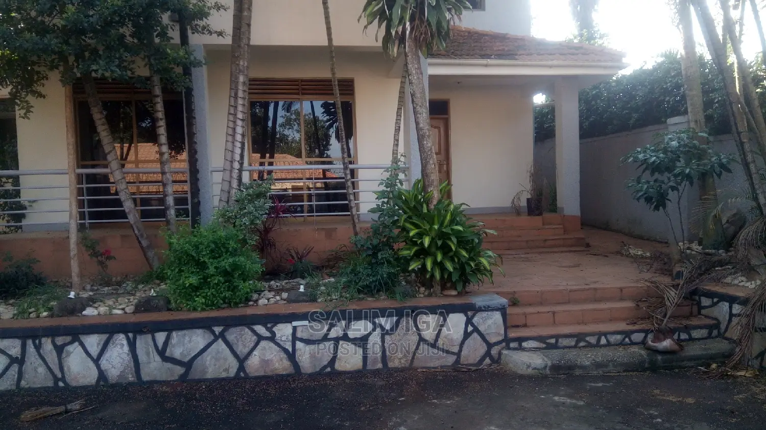 5bdrm Duplex in Kololo Property, Central Division for Rent