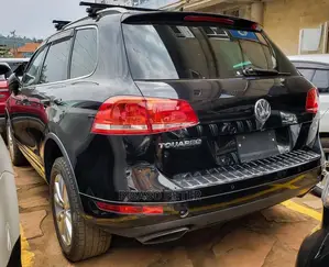 Volkswagen Touareg V6 Sport 2013 Brown