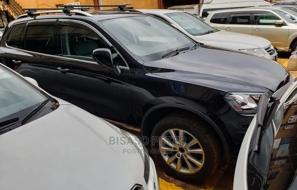 Volkswagen Touareg V6 Sport 2013 Brown