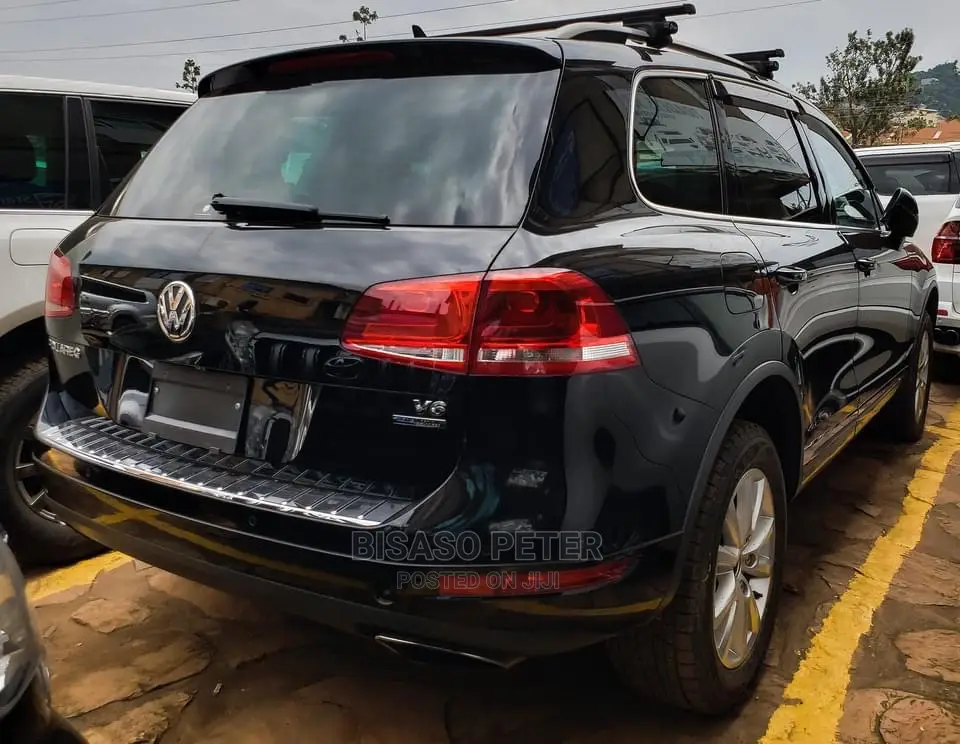Volkswagen Touareg V6 Sport 2013 Brown