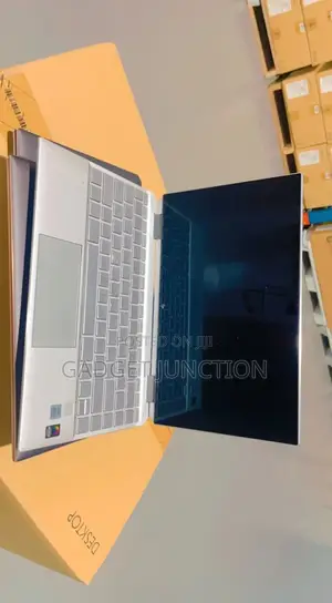 New Laptop HP Spectra 13 8GB Intel Core I5 SSD 512GB