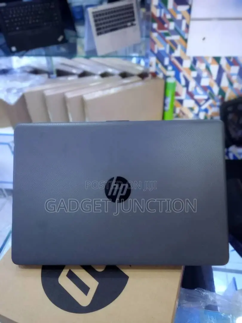 New Laptop HP 255 G8 4GB AMD SSD 256GB