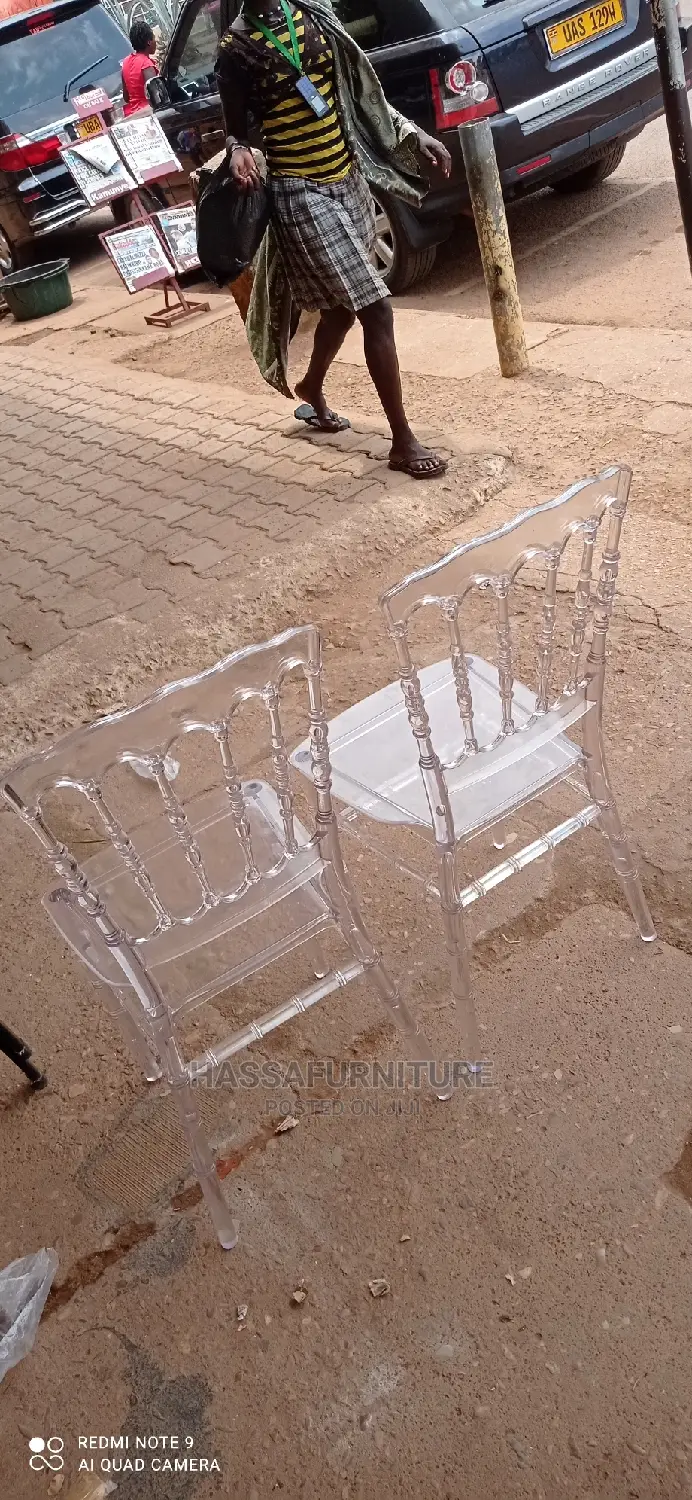 Tresparent Plastic Chairs Brand New