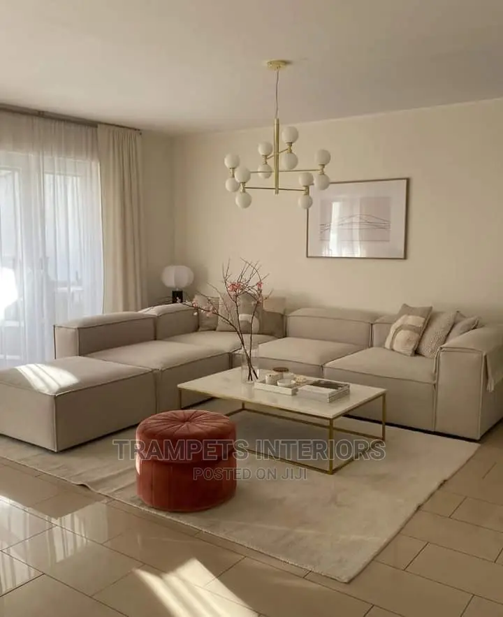 Sofa/ Cream Leather Sofa