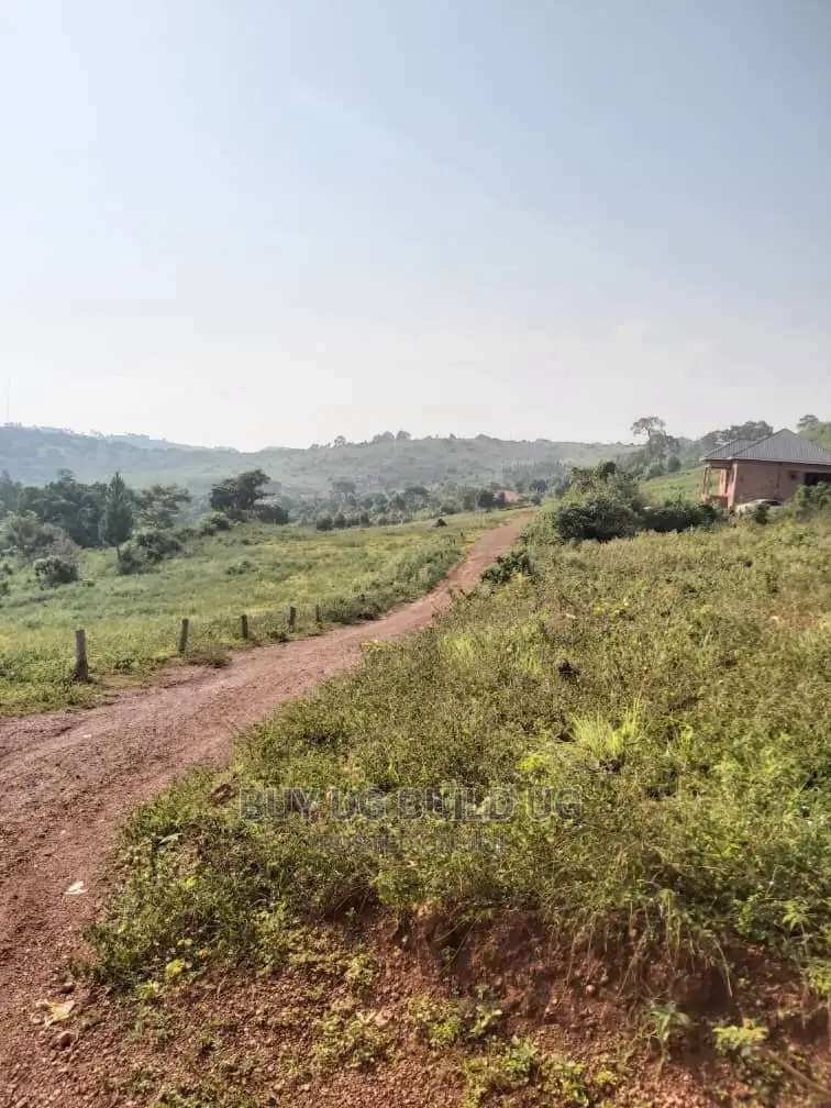 Plots for Sale at Kajansi Nakigalala on Entebbe Road in Central