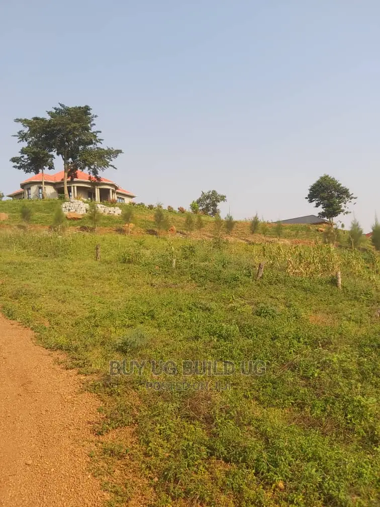 Plots for Sale at Kajansi Nakigalala on Entebbe Road in Central