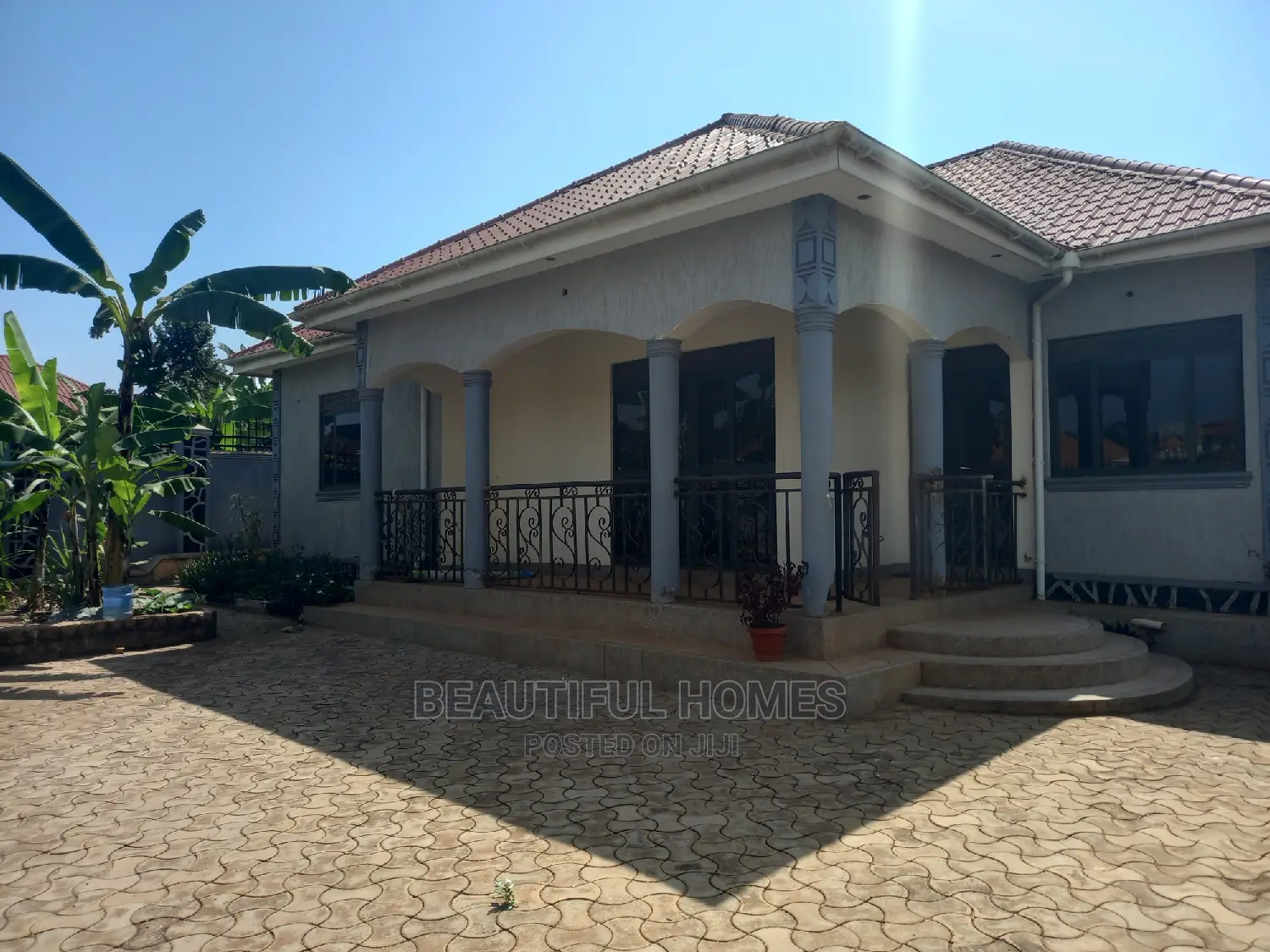 Furnished 4bdrm House in Kira for Sale